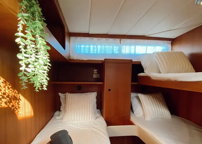 Ботель Malmo's Yacht Валенсия