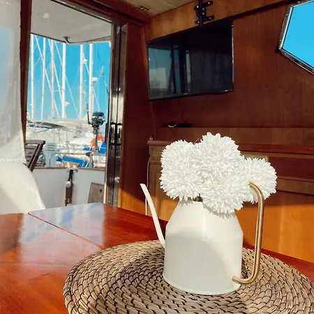 Malmo's Yacht Botel