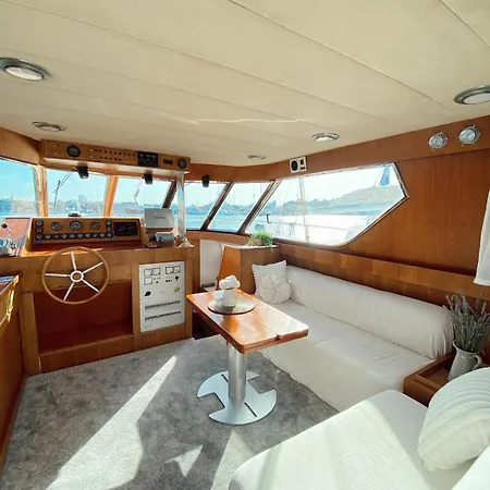 بوتيل Malmo's Yacht فالنسيا